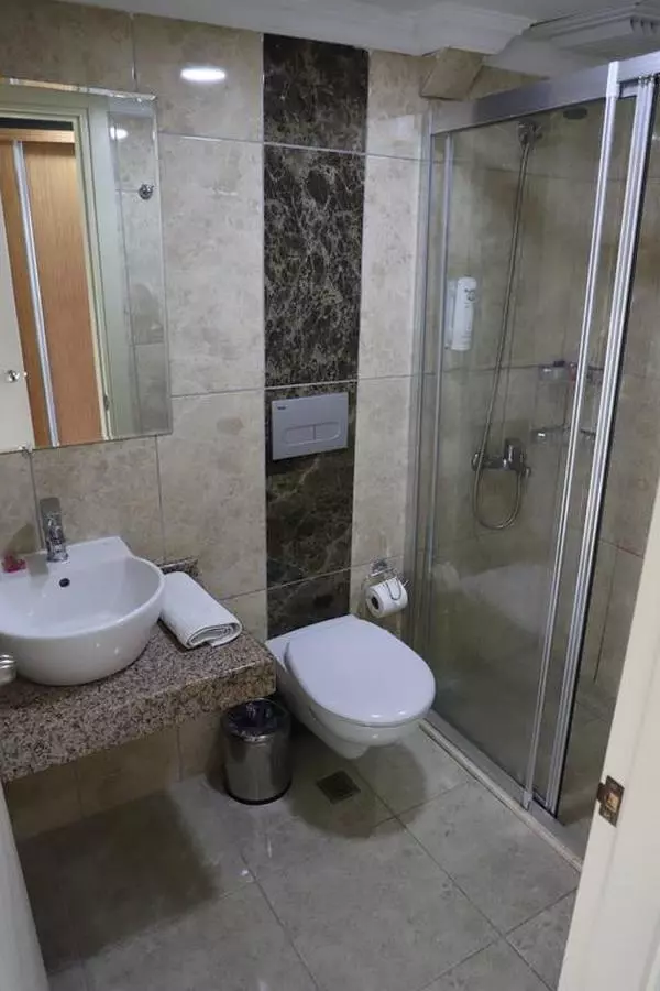 201749894 (Copy).jpg